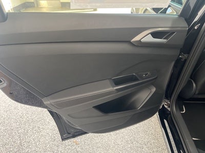 2026 Volkswagen Taos 1.5T SE Black