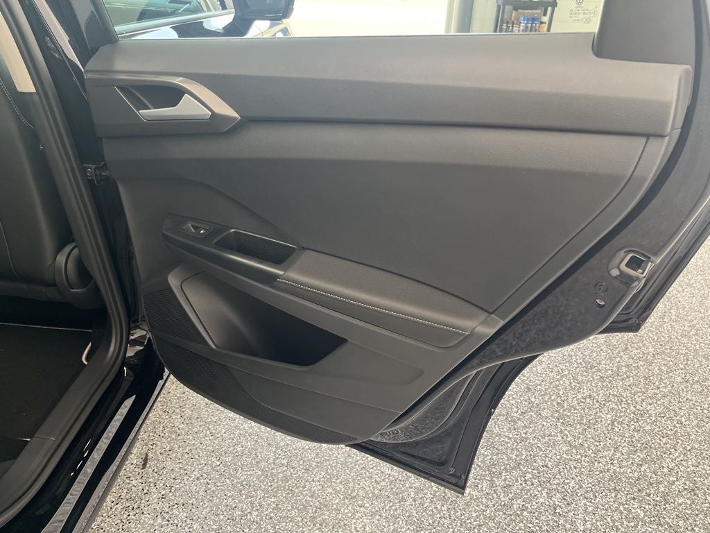 2026 Volkswagen Taos 1.5T SE Black