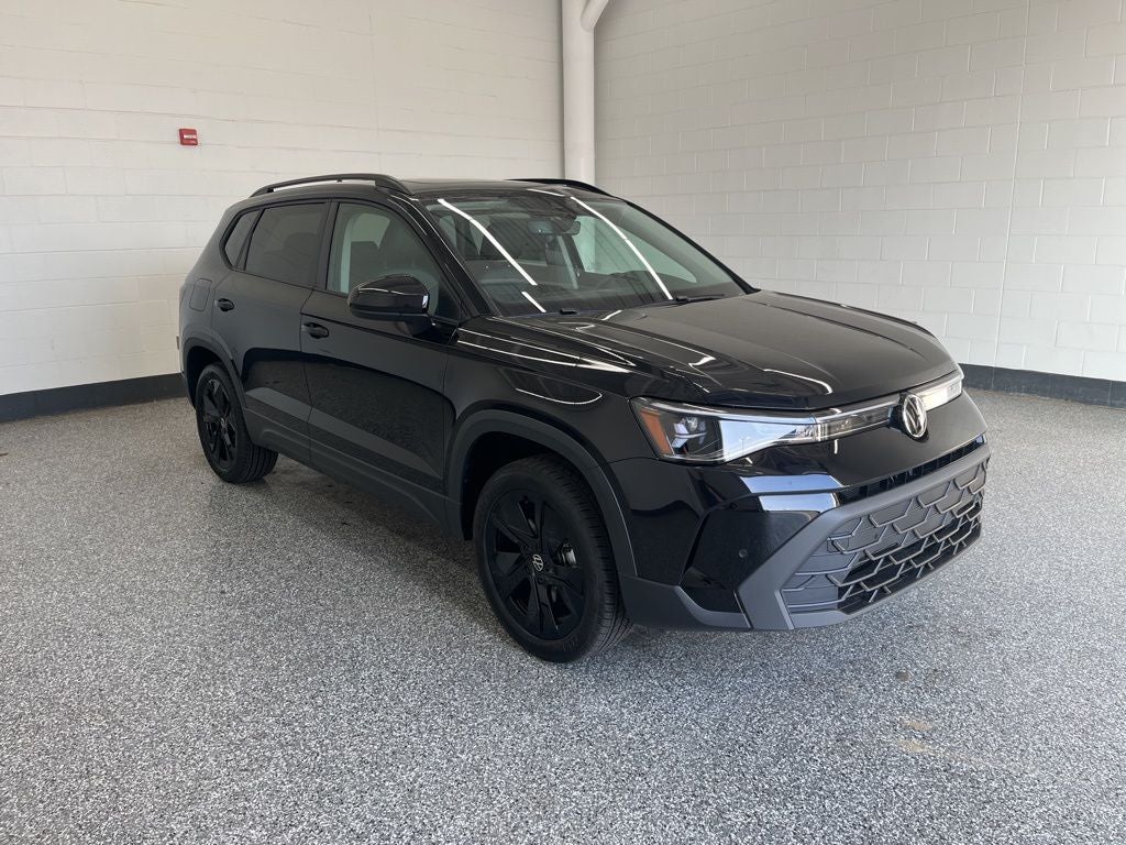 2026 Volkswagen Taos 1.5T SE Black