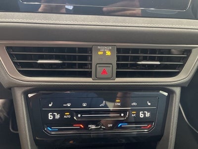 2026 Volkswagen Taos 1.5T SE Black