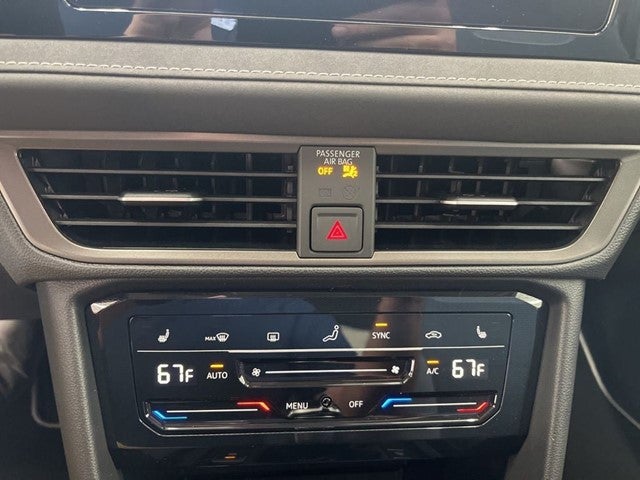 2026 Volkswagen Taos 1.5T SE Black