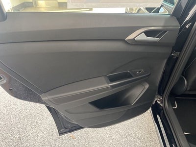 2026 Volkswagen Taos 1.5T SE Black