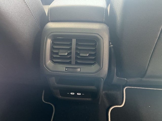 2026 Volkswagen Taos 1.5T SE Black