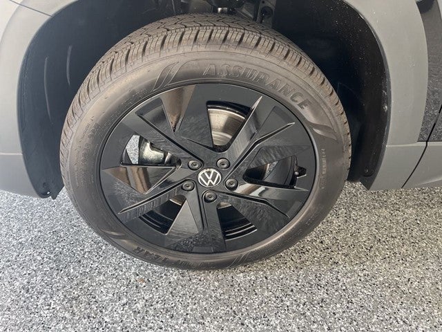 2026 Volkswagen Taos 1.5T SE Black