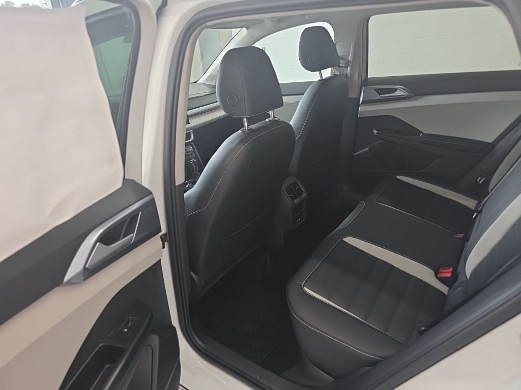 2026 Volkswagen Taos 1.5T SEL