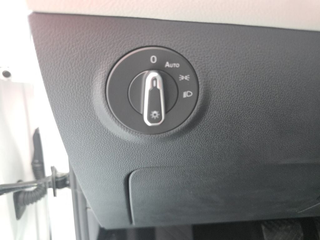 2026 Volkswagen Taos 1.5T SEL