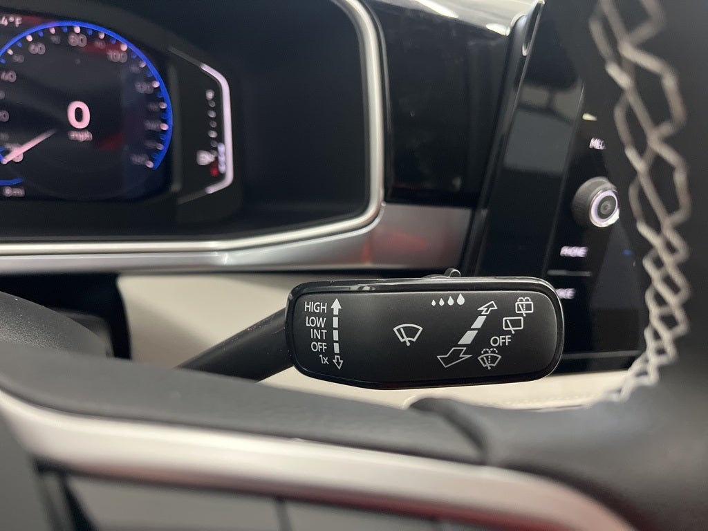 2026 Volkswagen Taos 1.5T SEL