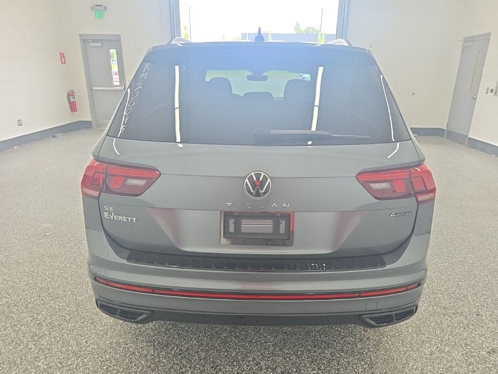 2024 Volkswagen Tiguan 2.0T SE R-Line Black