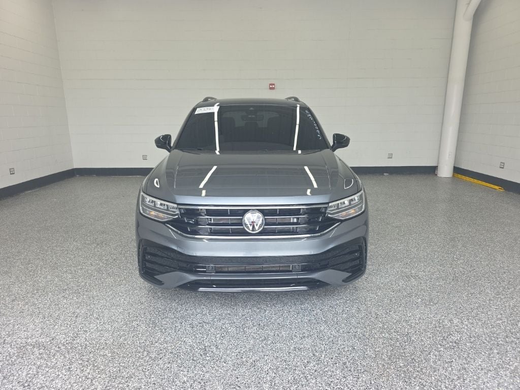 2024 Volkswagen Tiguan 2.0T SE R-Line Black