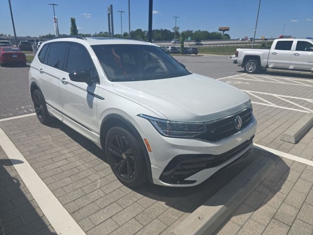 2024 Volkswagen Tiguan 2.0T SE R-Line Black