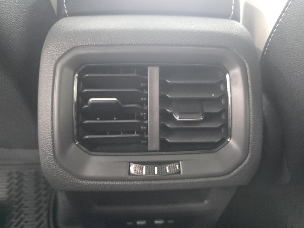 2027 Volkswagen Taos 1.5T SE