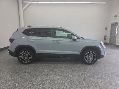 2027 Volkswagen Taos 1.5T SE