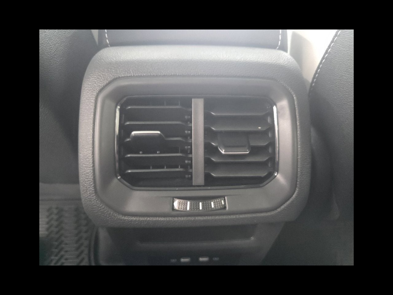 2027 Volkswagen Taos 1.5T SE