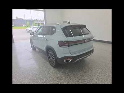 2027 Volkswagen Taos 1.5T SE