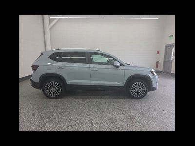 2027 Volkswagen Taos 1.5T SE