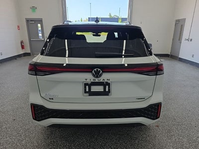 2026 Volkswagen Tiguan 2.0T SE R-Line Black