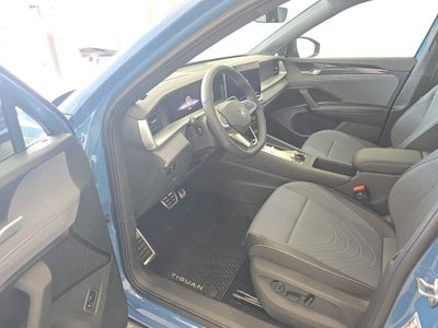 2026 Volkswagen Tiguan 2.0T SE R-Line Black