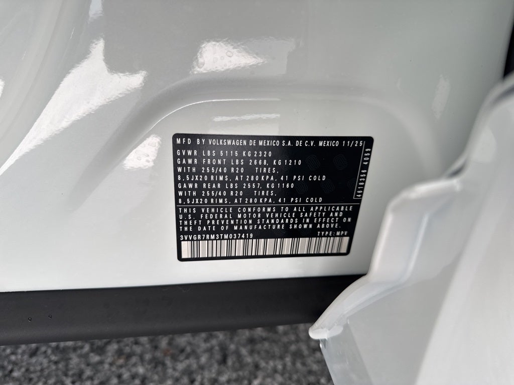 2026 Volkswagen Tiguan 2.0T SE R-Line Black