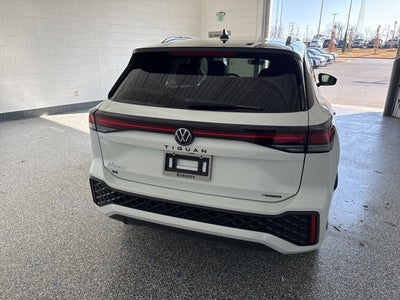 2026 Volkswagen Tiguan 2.0T SE R-Line Black