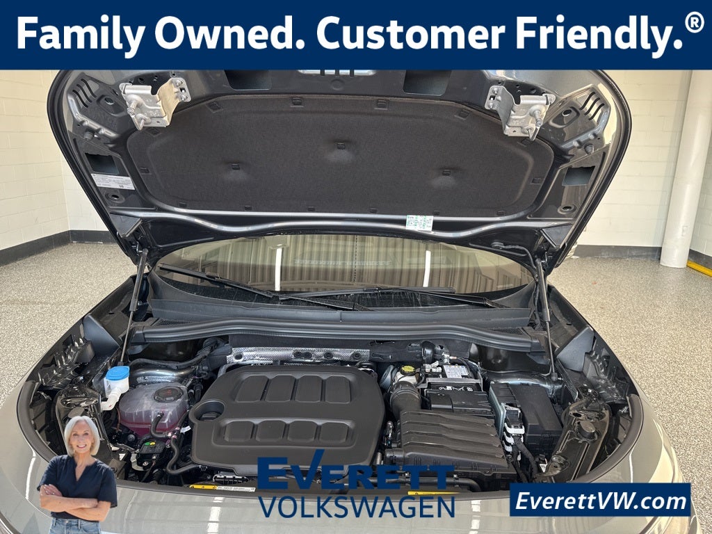 2026 Volkswagen Tiguan 2.0T SE R-Line Black