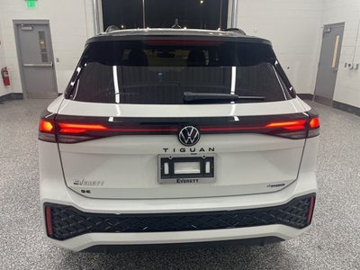 2026 Volkswagen Tiguan 2.0T SE R-Line Black