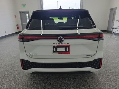 2026 Volkswagen Tiguan 2.0T SE R-Line Black