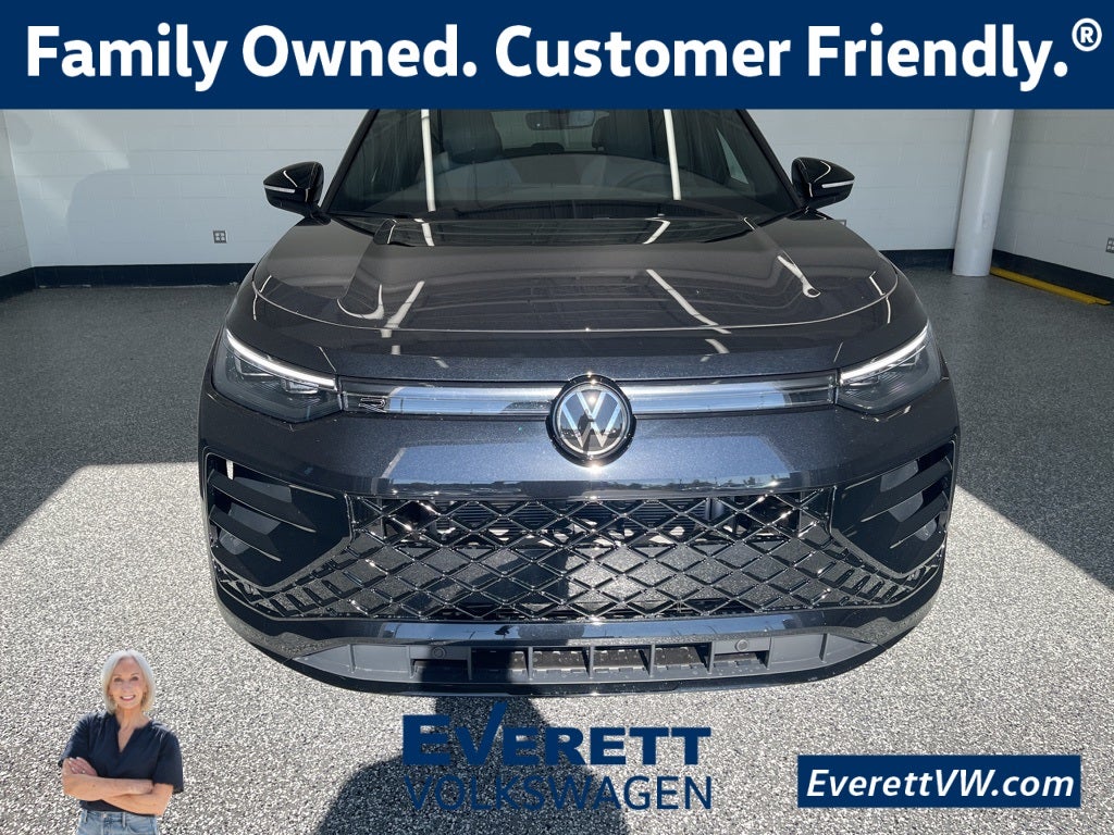 2026 Volkswagen Tiguan 2.0T SE R-Line Black