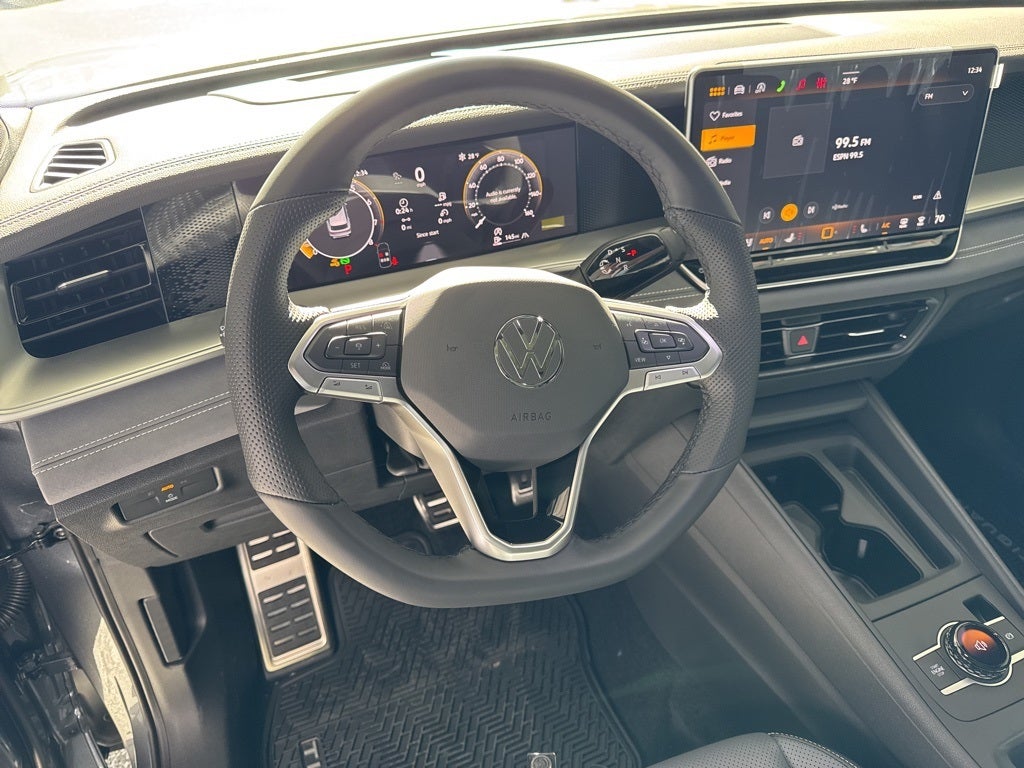 2026 Volkswagen Tiguan 2.0T SE R-Line Black