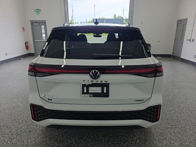 2026 Volkswagen Tiguan 2.0T SE R-Line Black