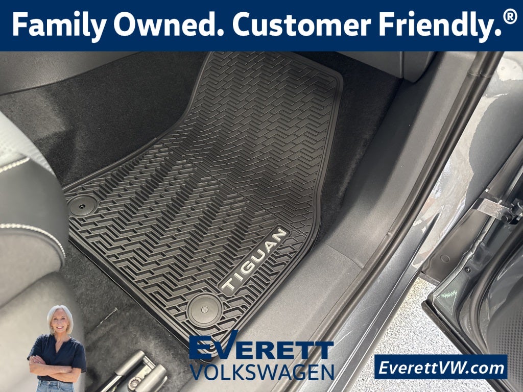 2026 Volkswagen Tiguan 2.0T SE R-Line Black