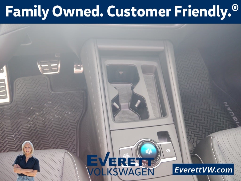 2026 Volkswagen Tiguan 2.0T SE R-Line Black