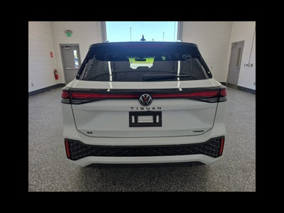 2026 Volkswagen Tiguan SE R-Line Black