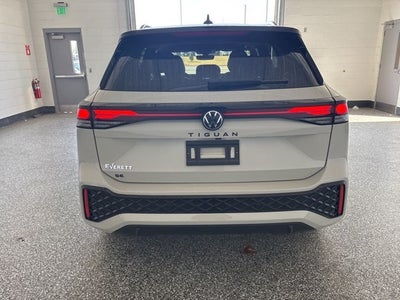 2026 Volkswagen Tiguan 2.0T SE R-Line Black