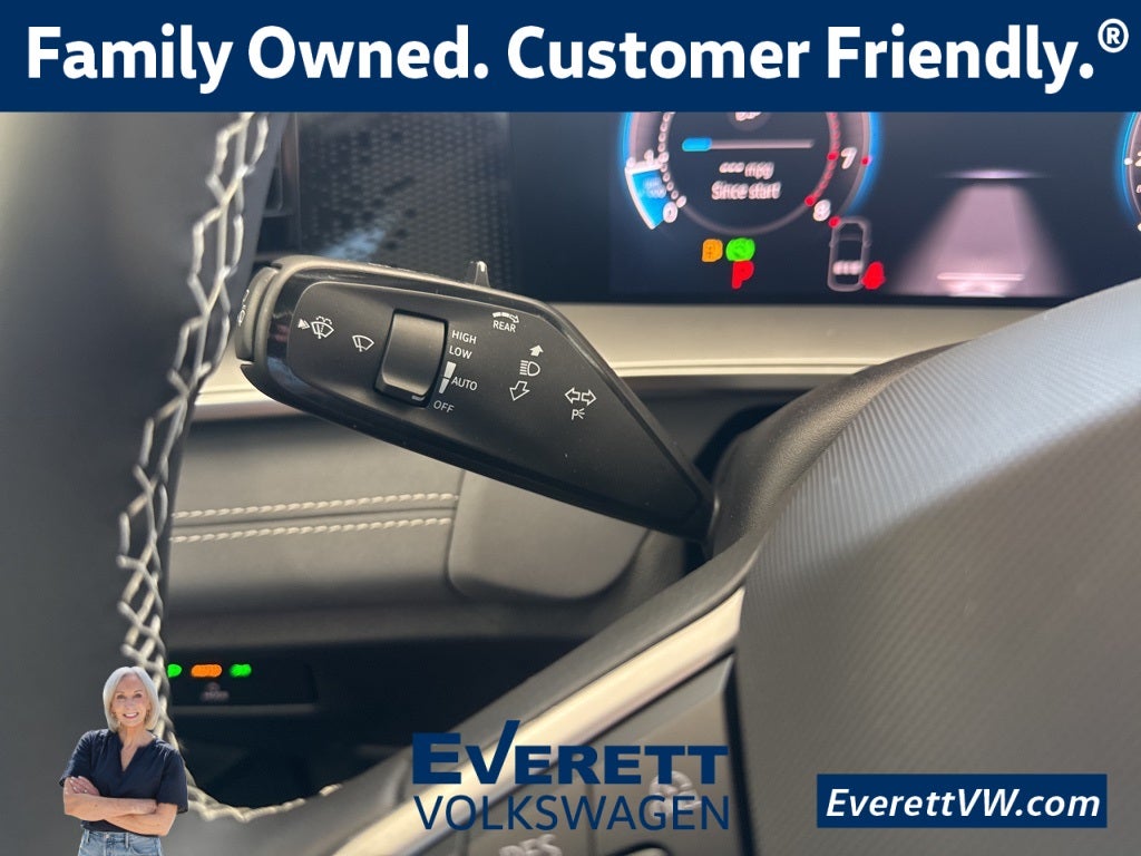 2025 Volkswagen Tiguan 2.0T SE