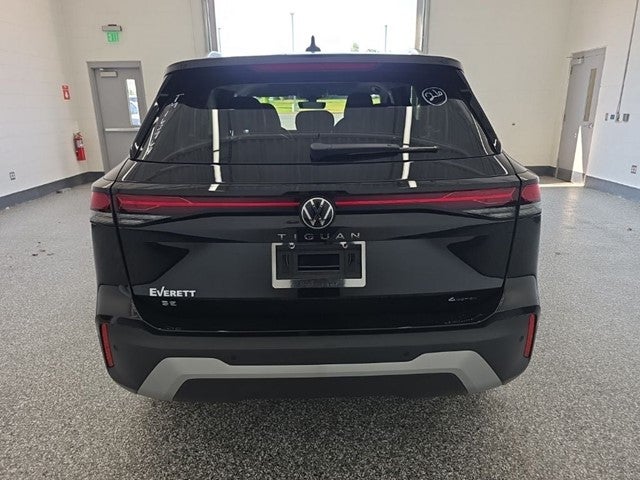 2026 Volkswagen Tiguan 2.0T SE