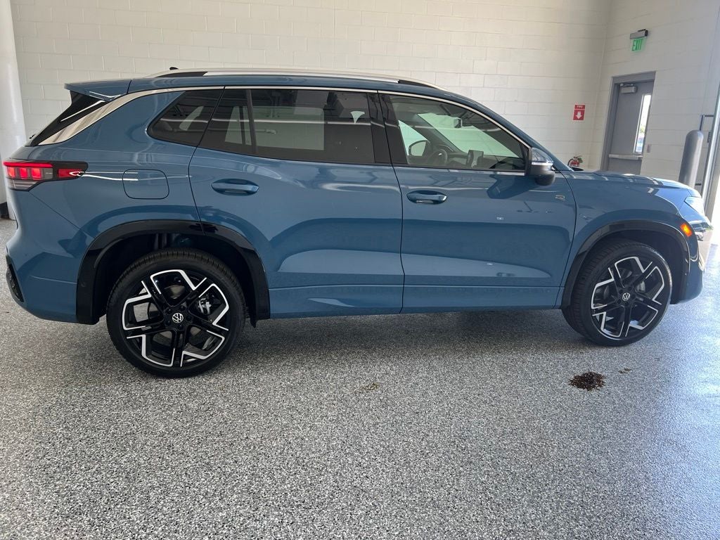 2026 Volkswagen Tiguan 2.0T SEL R-Line Turbo