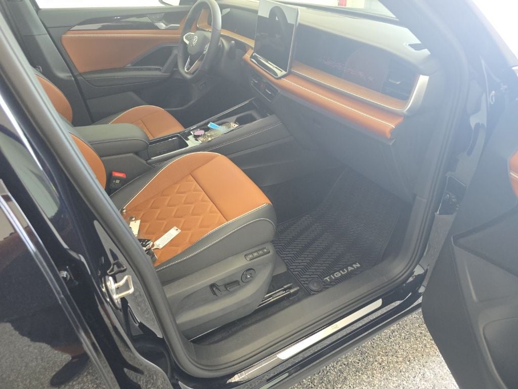 2026 Volkswagen Tiguan 2.0T SEL R-Line Turbo