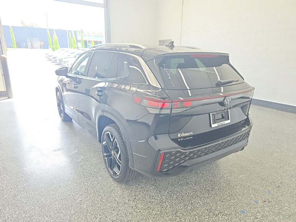 2026 Volkswagen Tiguan 2.0T SEL R-Line Turbo