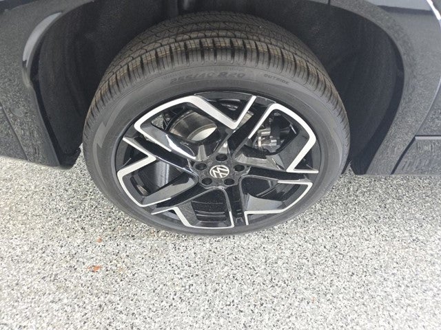 2026 Volkswagen Tiguan 2.0T SEL R-Line Turbo