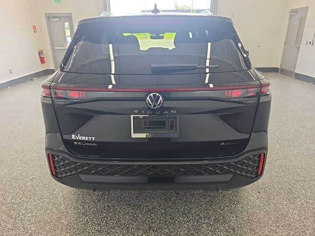 2026 Volkswagen Tiguan 2.0T SEL R-Line Turbo