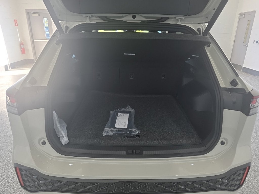 2026 Volkswagen Tiguan SEL R-Line Turbo