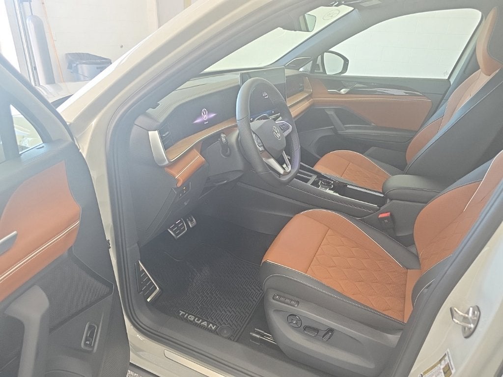 2026 Volkswagen Tiguan SEL R-Line Turbo
