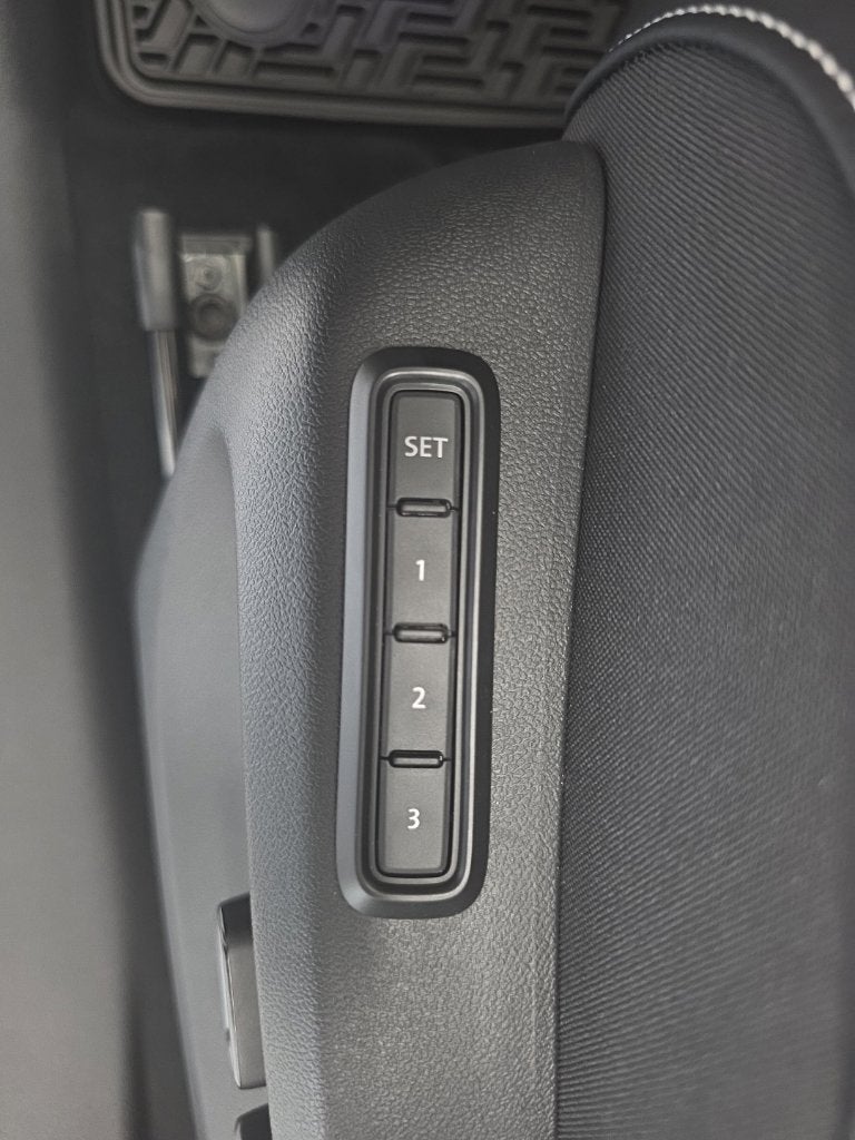 2026 Volkswagen Tiguan SEL R-Line Turbo
