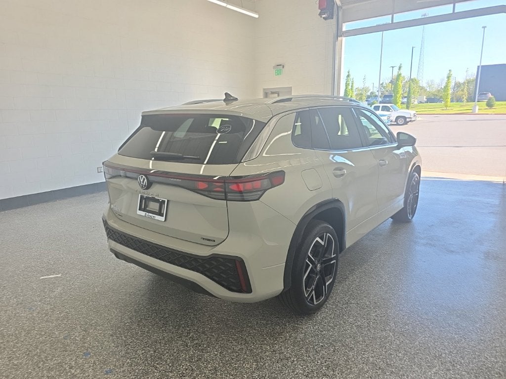 2026 Volkswagen Tiguan SEL R-Line Turbo