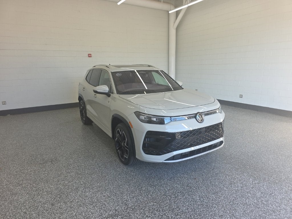 2026 Volkswagen Tiguan SEL R-Line Turbo