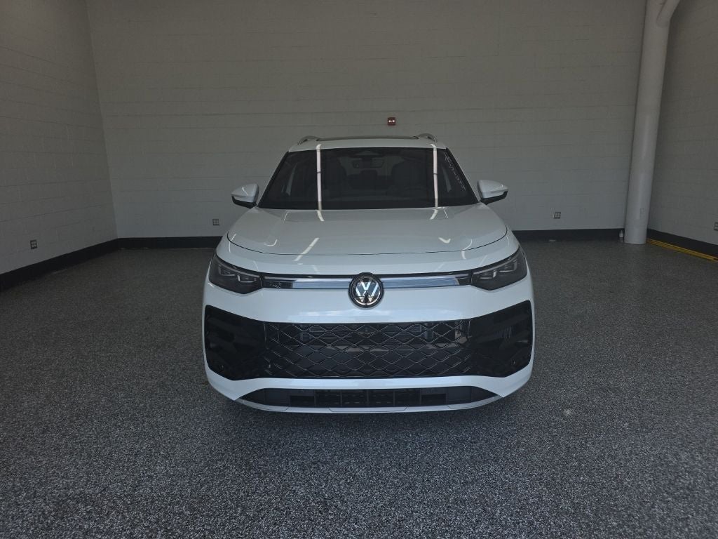 2026 Volkswagen Tiguan 2.0T SEL R-Line Turbo