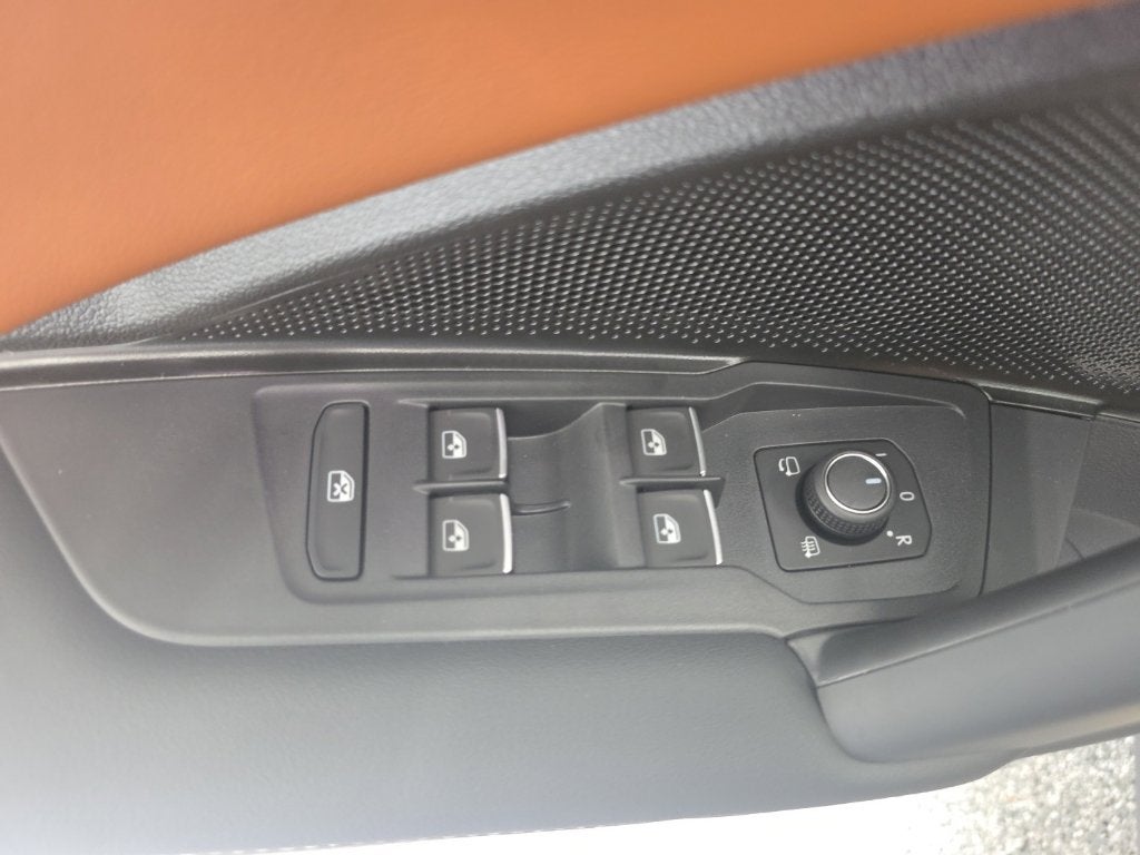 2026 Volkswagen Tiguan SEL R-Line Turbo