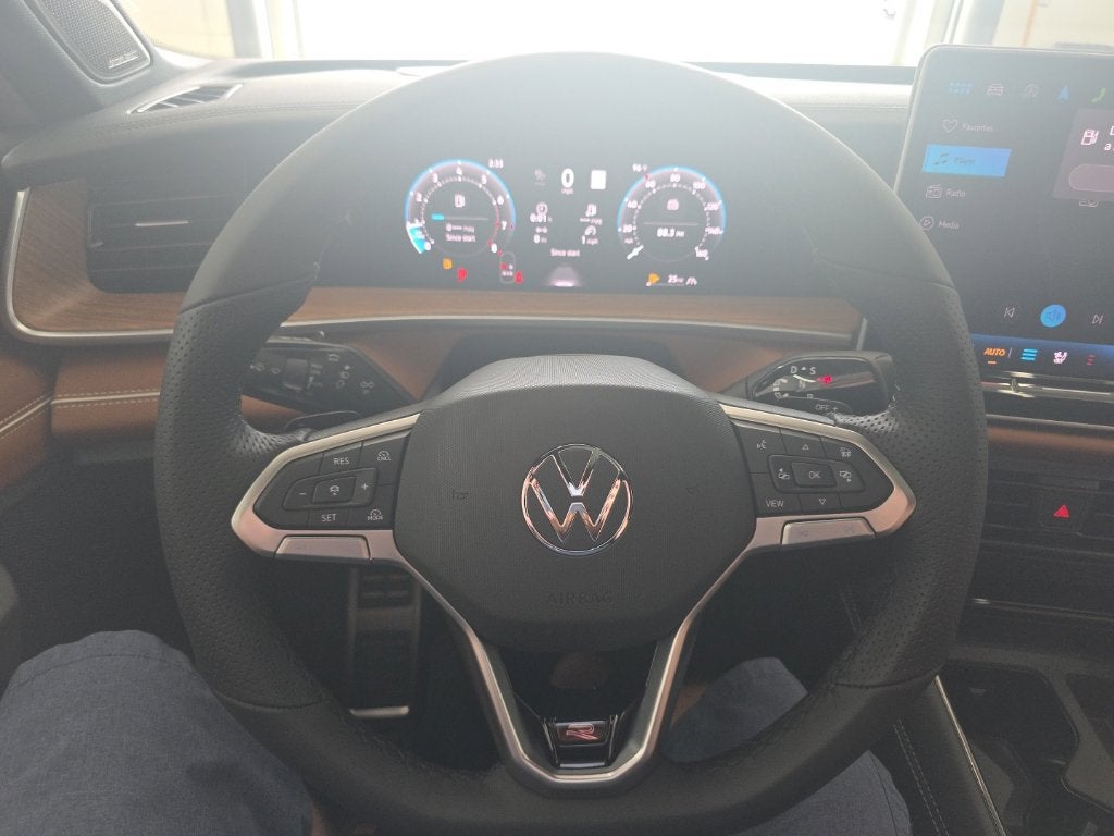2026 Volkswagen Tiguan SEL R-Line Turbo