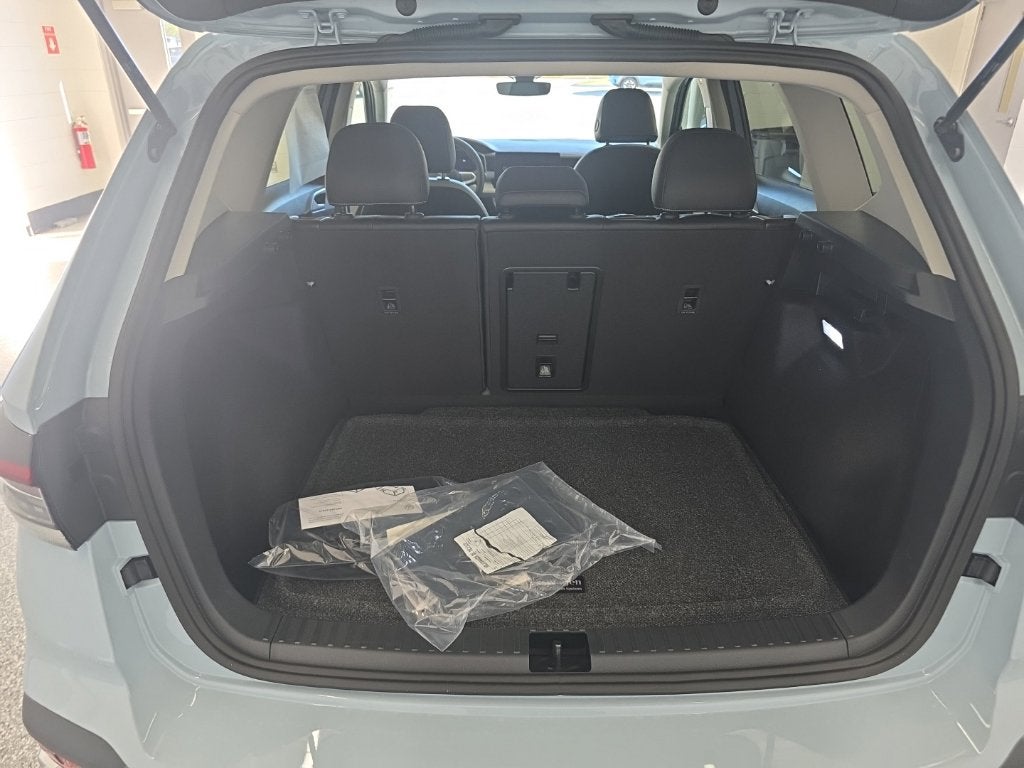 2027 Volkswagen Taos 1.5T SE