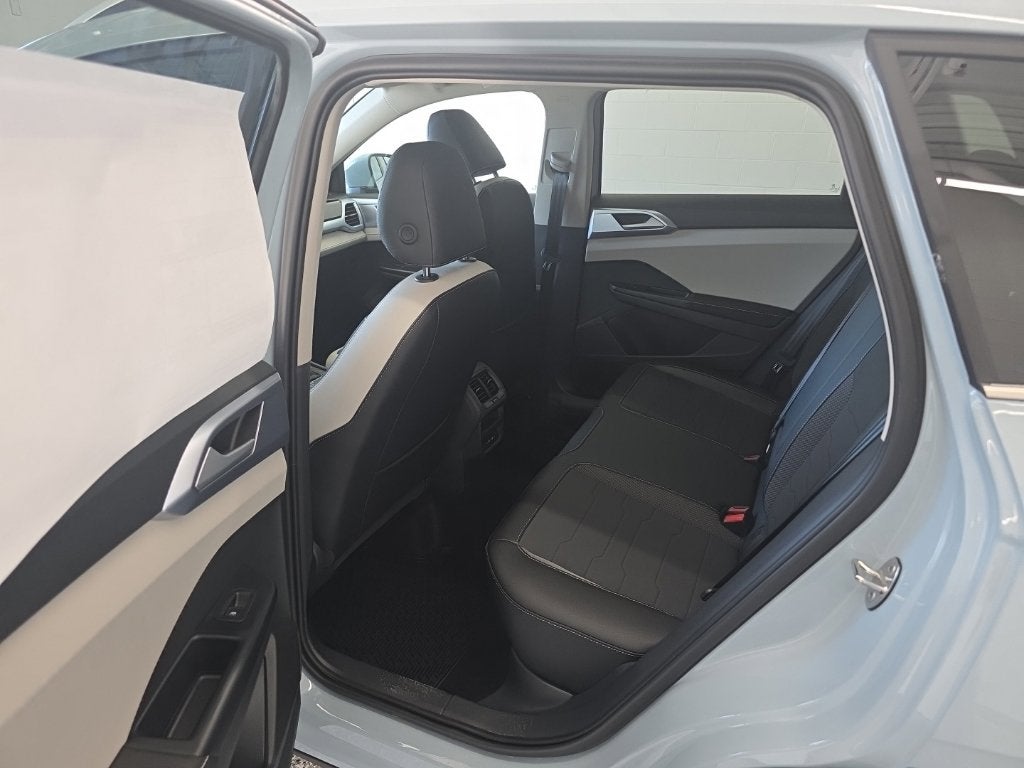 2027 Volkswagen Taos 1.5T SE